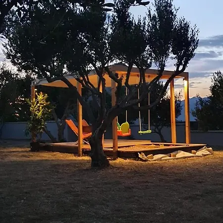Kuca Luca Apartment *