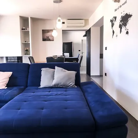 Kuca Luca Apartment *